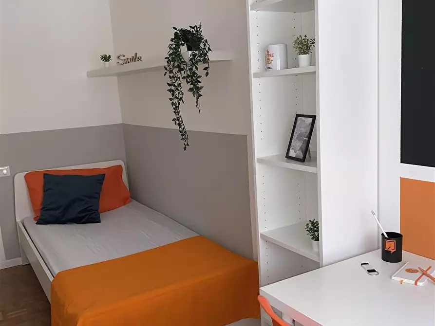 Immagine 2 di Stanza singola in affitto  in Via Fratelli Perini, 173 a Trento