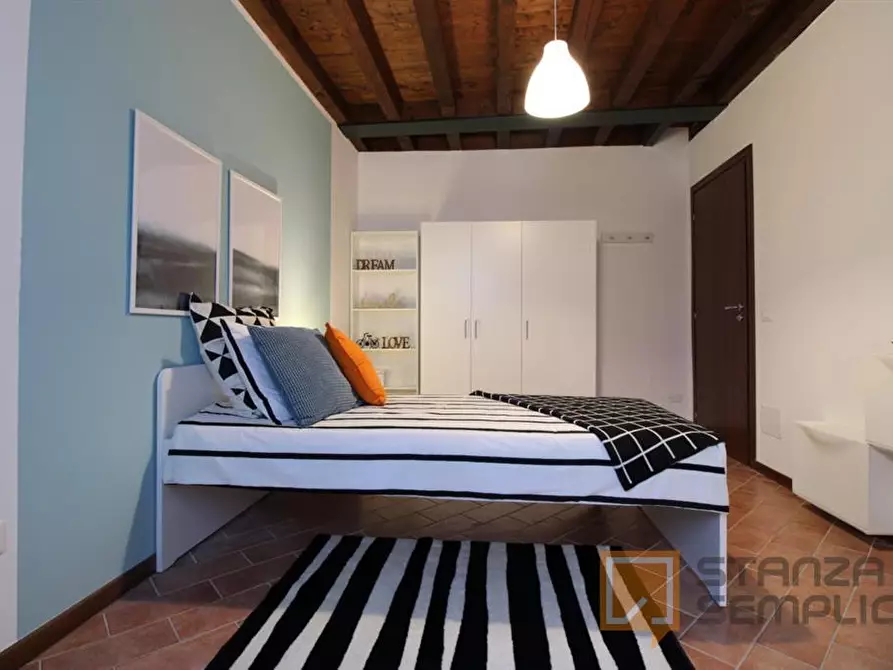 Immagine 2 di Stanza singola in affitto  in Via Trieste 19 a Brescia