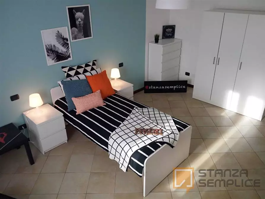 Immagine 1 di Stanza singola in affitto  in Piazzale Cesare Battisti 7 a Brescia