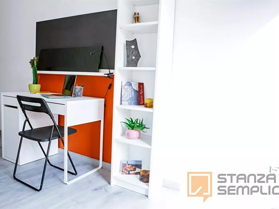 Immagine 2 di Stanza singola in affitto  in Piazza Isolo 13/A a Verona