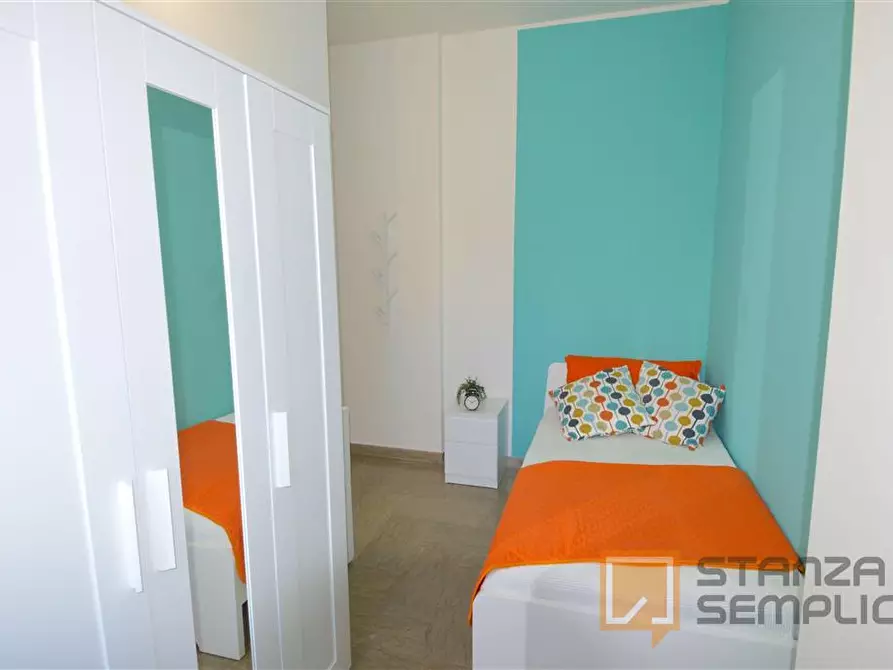 Immagine 2 di Stanza singola in affitto  in Via Emilia Est 36-50 a Modena