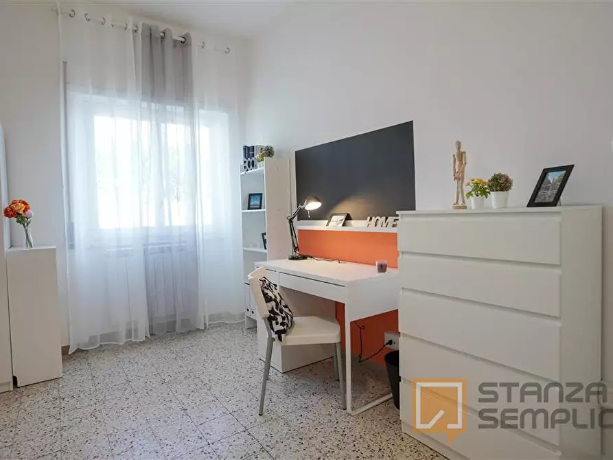 Immagine 5 di Stanza singola in affitto  in Via Colli Aminei 112  a Napoli