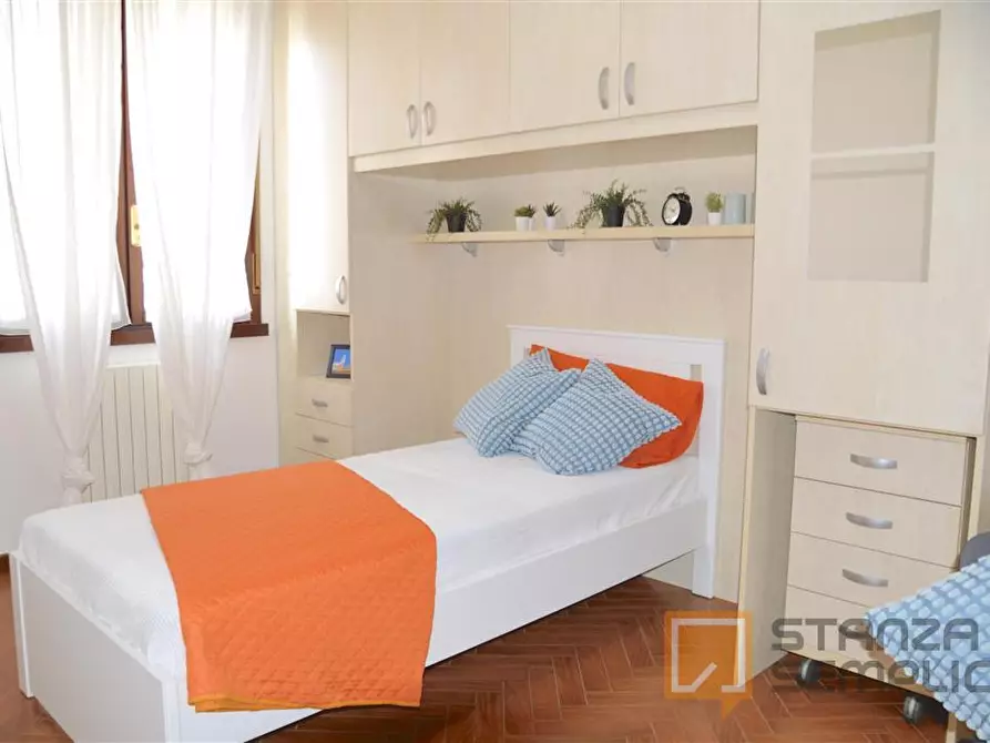 Immagine 1 di Stanza singola in affitto  in Via Turati 30 a Modena