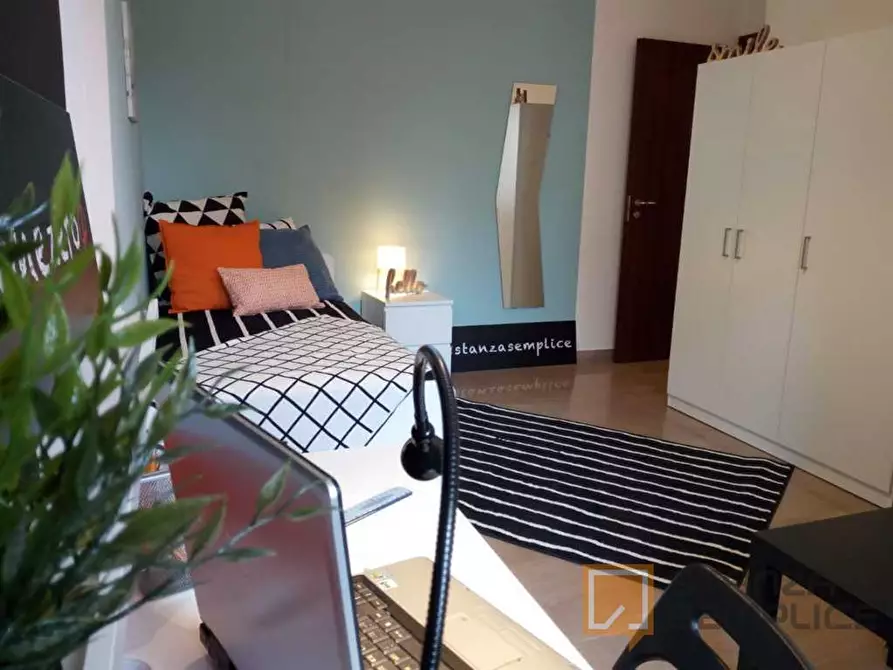 Immagine 1 di Stanza singola in affitto  in Via Rocca D'anfo 7 a Brescia