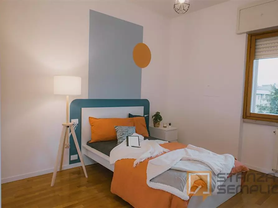 Immagine 3 di Stanza singola in affitto  in Via Cipro 8 a Brescia