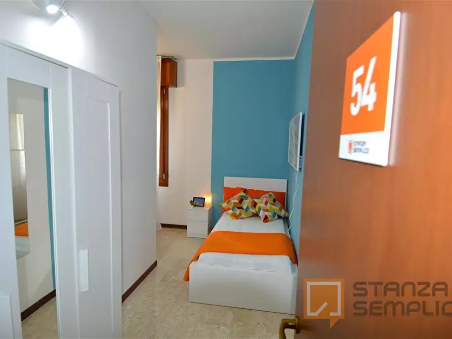 Immagine 1 di Stanza singola in affitto  in Via Marzabotto 72 a Modena