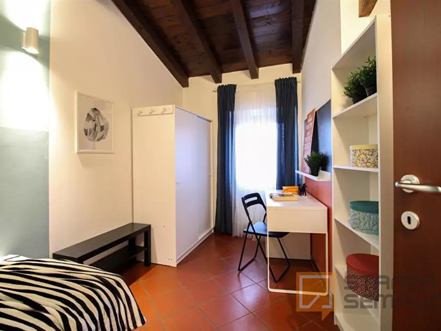 Immagine 2 di Stanza singola in affitto  in Via Trieste 19 a Brescia