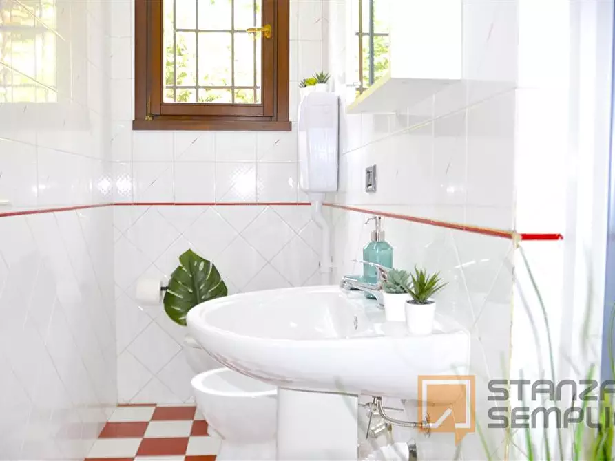 Immagine 14 di Stanza singola in affitto  in Via Turati 30 a Modena