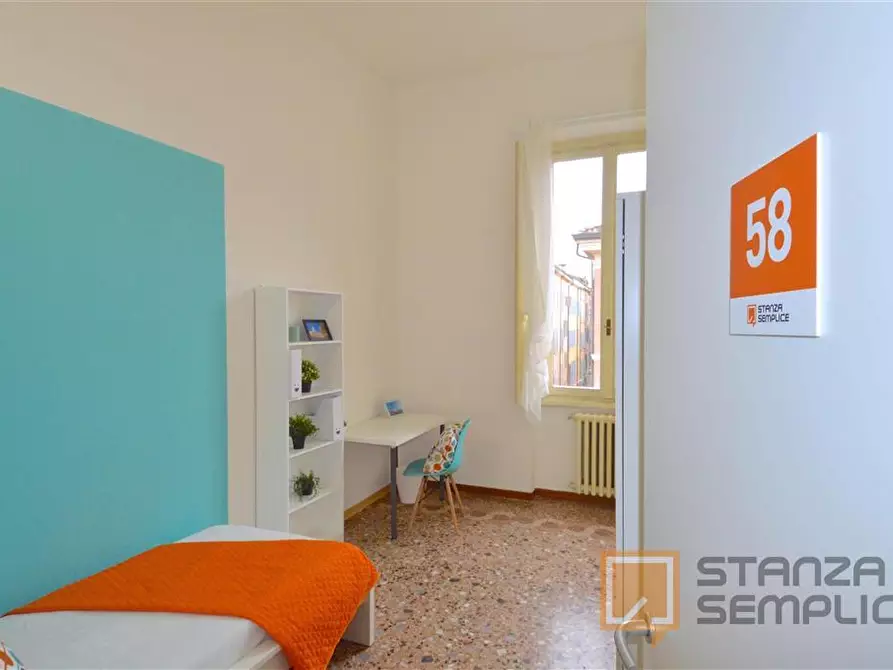 Immagine 1 di Stanza singola in affitto  in Corso Canal Grande 16 a Modena