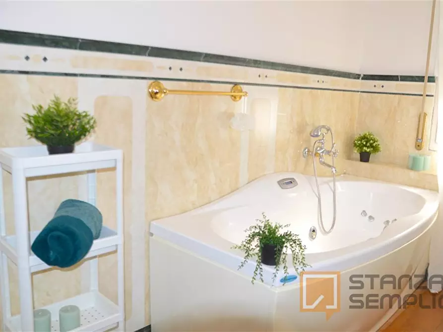 Immagine 20 di Stanza singola in affitto  in Via Ciro Menotti 52 a Modena