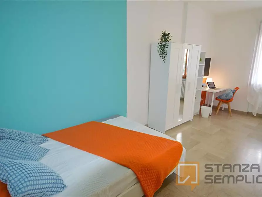 Immagine 2 di Stanza singola in affitto  in Via Emilia Est 36-50 a Modena