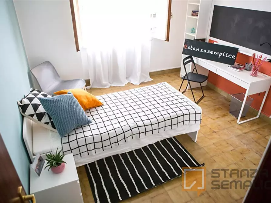 Immagine 2 di Stanza singola in affitto  in Piazza Isolo 13/A a Verona