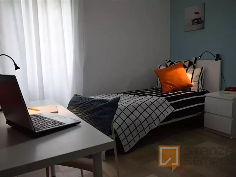 Immagine 1 di Stanza singola in affitto  in Via Zadei 11 a Brescia