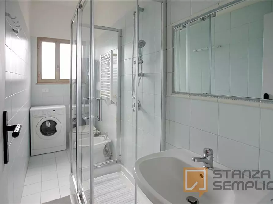 Immagine 18 di Stanza singola in affitto  in Via Colli Aminei 112  a Napoli