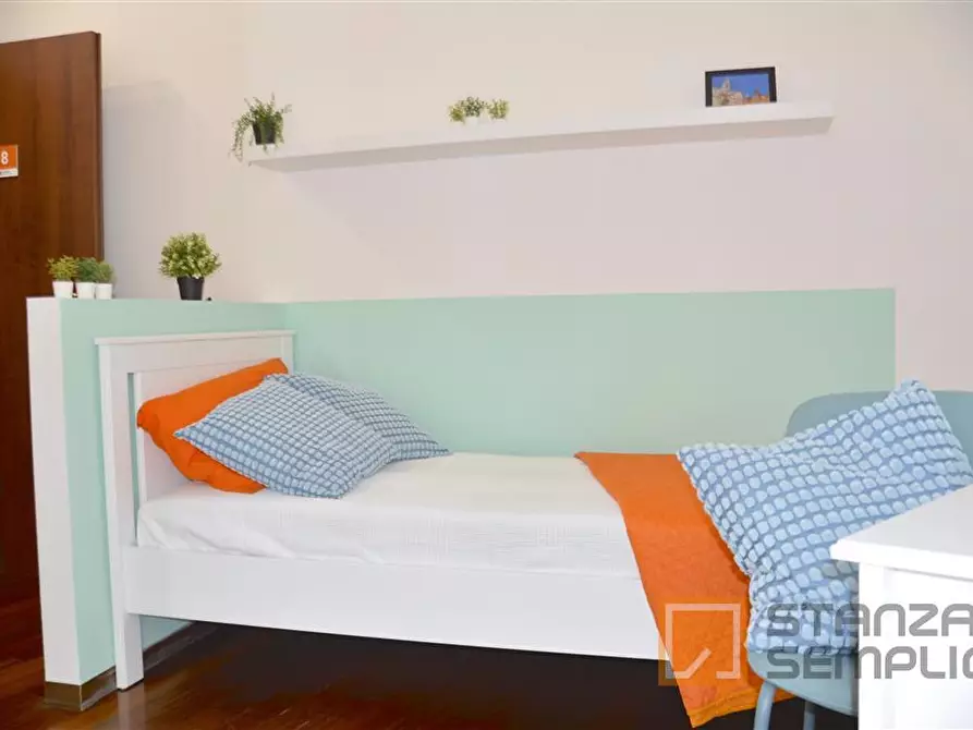 Immagine 2 di Stanza singola in affitto  in Piazzale Risorgimento 12 a Modena