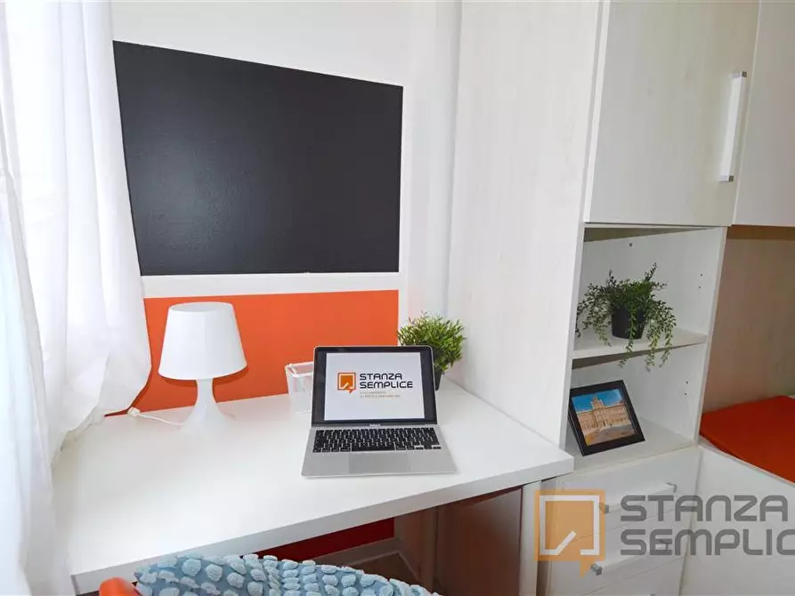 Immagine 2 di Stanza singola in affitto  in Via Emilia Est 36-50 a Modena