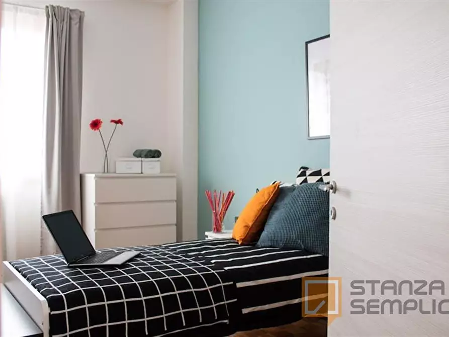 Immagine 2 di Stanza singola in affitto  in Via Pusterla 5 a Brescia