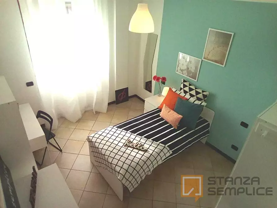 Immagine 2 di Stanza singola in affitto  in Piazzale Cesare Battisti 7 a Brescia