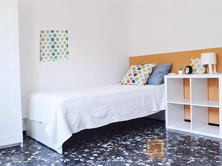 Immagine 1 di Stanza singola in affitto  in Via Vasari 26/2 a Bologna