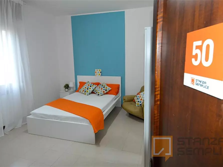 Immagine 2 di Stanza singola in affitto  in Via Marzabotto 72 a Modena