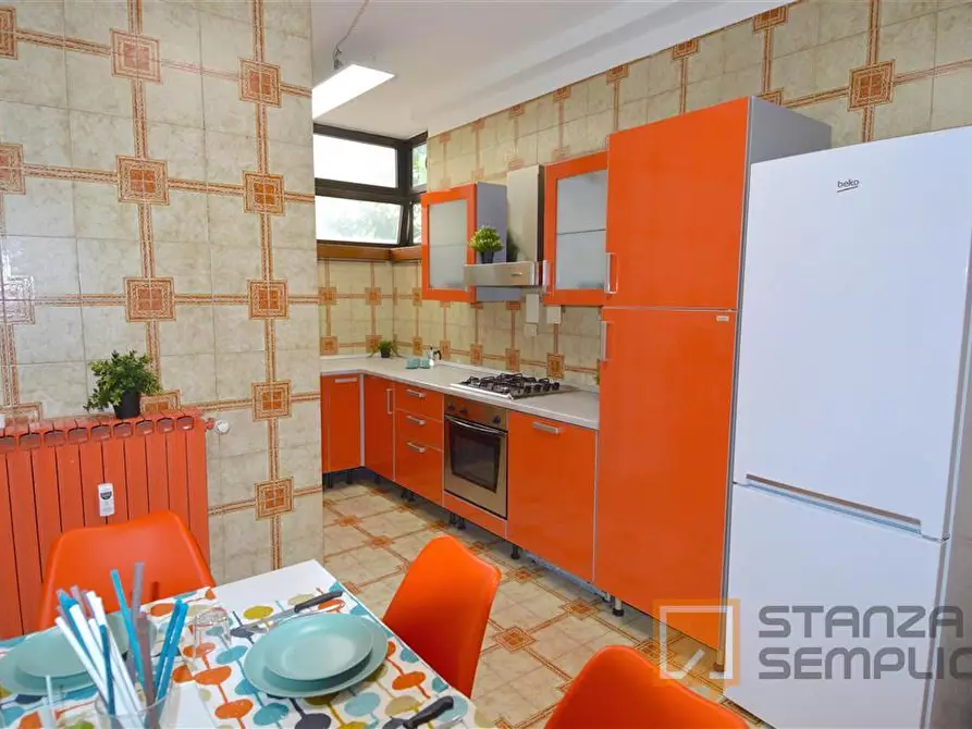 Immagine 4 di Stanza singola in affitto  in Via Giardini 111 - 1° piano a Modena