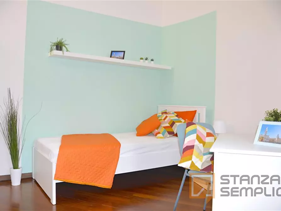 Immagine 1 di Stanza singola in affitto  in Piazzale Risorgimento 12 a Modena