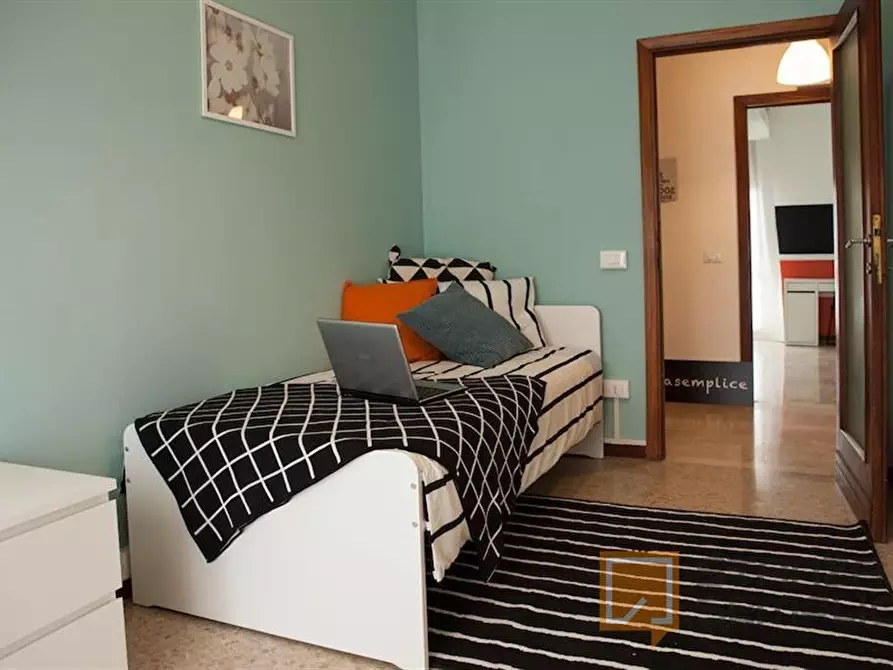 Immagine 1 di Stanza singola in affitto  in Via Bligny 11 a Brescia