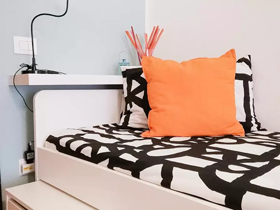 Immagine 1 di Stanza singola in affitto  in Piazza Isolo 13/A a Verona