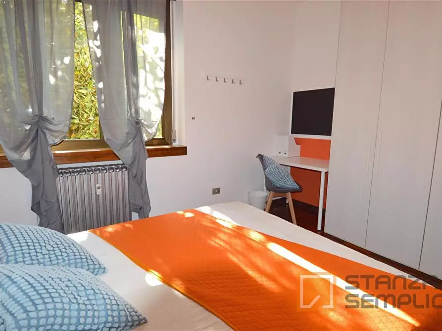 Immagine 3 di Stanza singola in affitto  in Via Giardini 111 - 1° piano a Modena