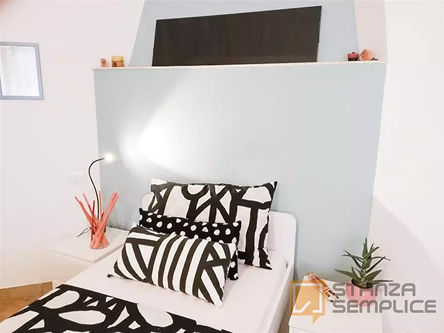 Immagine 1 di Stanza singola in affitto  in Piazza Isolo 13/A a Verona