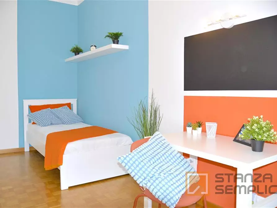 Immagine 5 di Stanza singola in affitto  in Via Vincenzi 19 a Modena