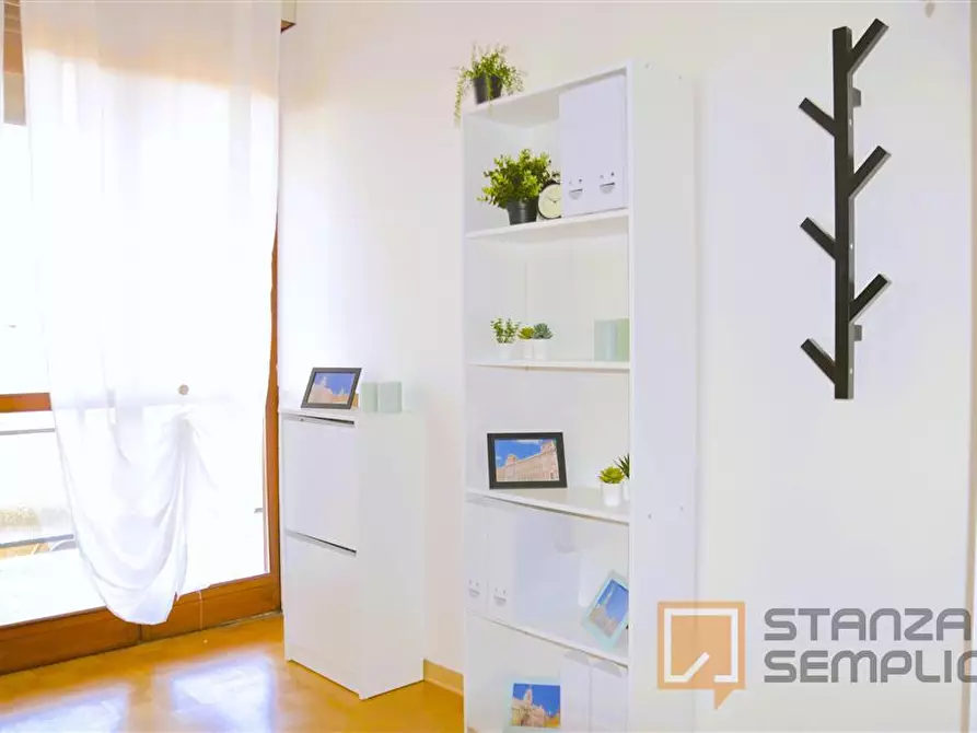 Immagine 3 di Stanza singola in affitto  in Via Vincenzi 19 a Modena