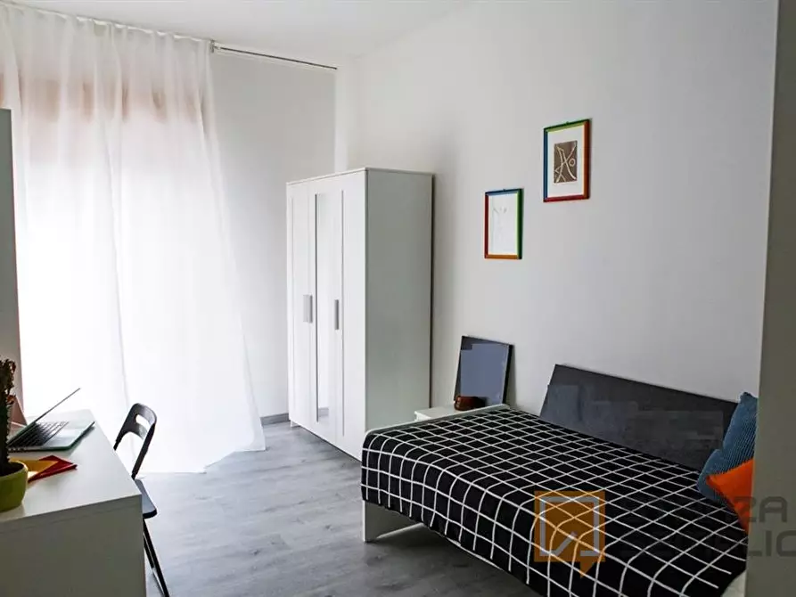 Immagine 3 di Stanza singola in affitto  in Piazza Isolo 13/A a Verona