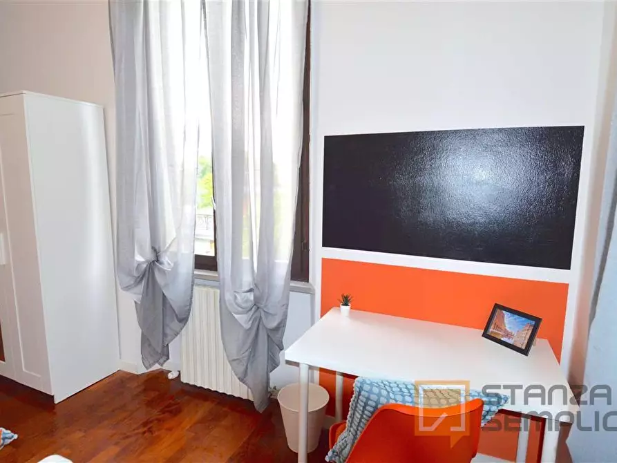 Immagine 2 di Stanza singola in affitto  in Via Emilia Ovest 330 a Modena