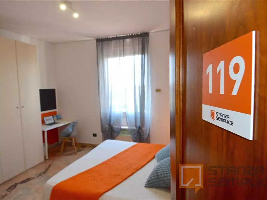 Immagine 2 di Stanza singola in affitto  in Viale Corassori 70 a Modena