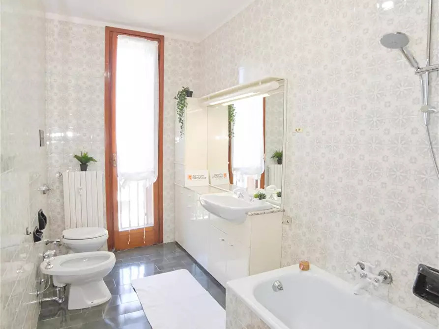 Immagine 21 di Stanza singola in affitto  in Via Belvedere 35 a Lecco