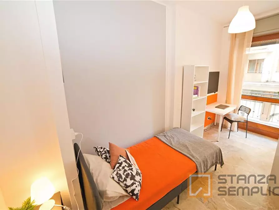 Immagine 2 di Stanza singola in affitto  in Via Piave, 15 a Varese