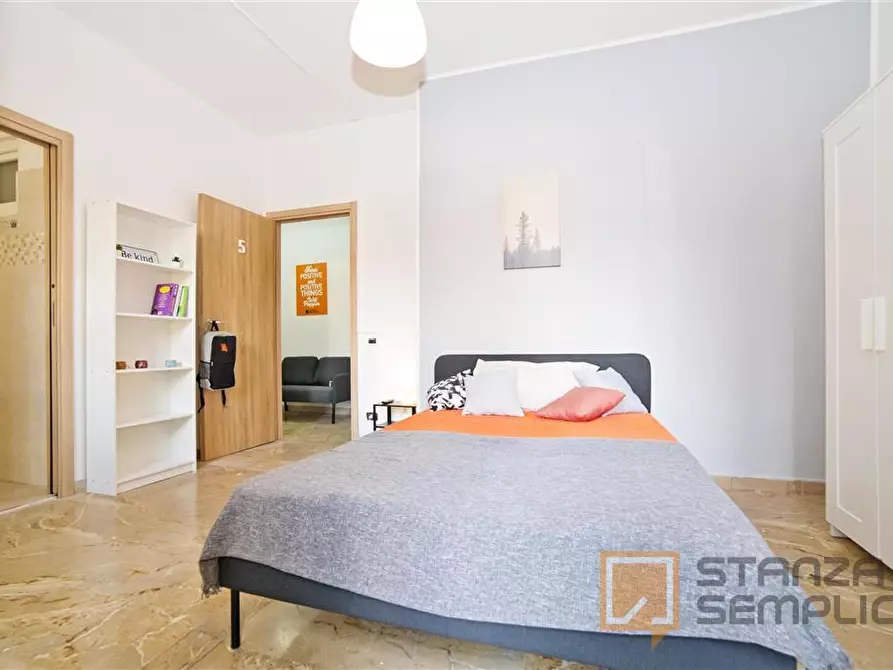 Immagine 8 di Stanza singola in affitto  in Via Piave, 15 a Varese