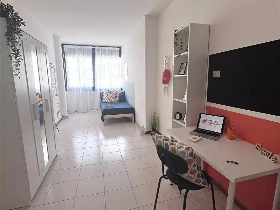 Immagine 2 di Stanza singola in affitto  in Via Zambra, 11 a Trento