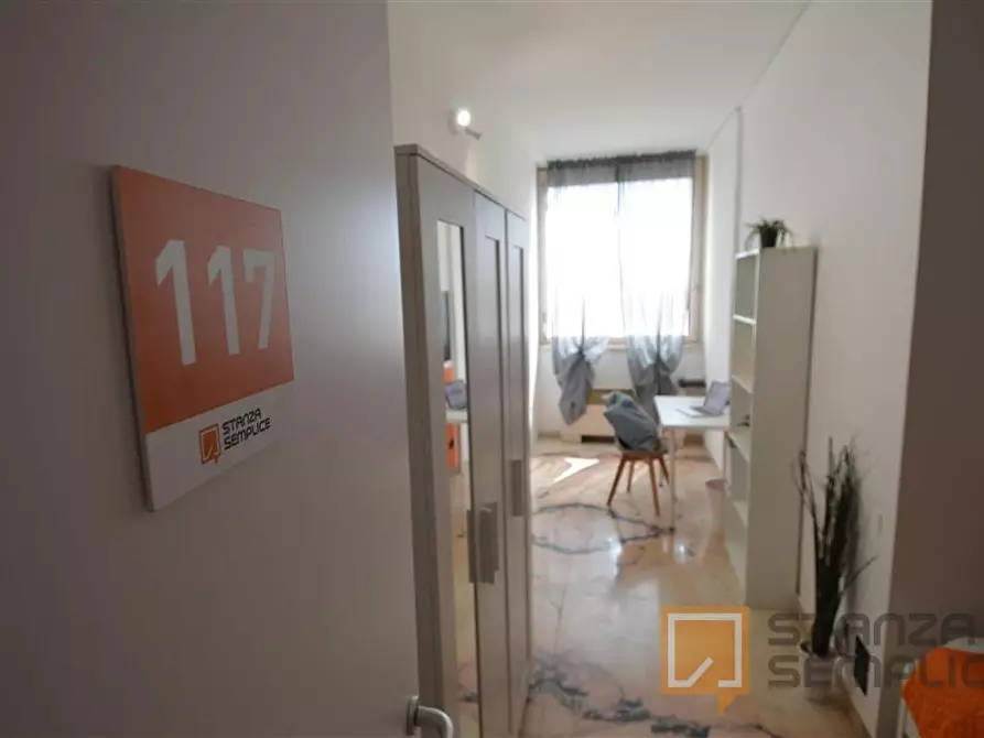 Immagine 3 di Stanza singola in affitto  in Viale Corassori 70 a Modena