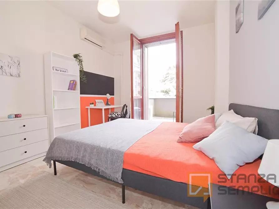 Immagine 2 di Stanza singola in affitto  in Via Belvedere 35 a Lecco