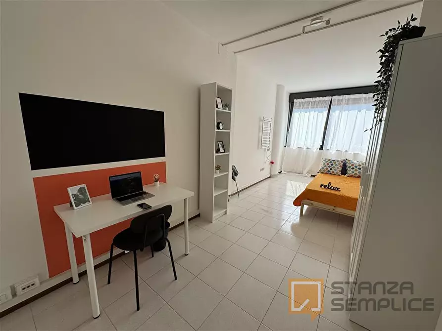 Immagine 2 di Stanza singola in affitto  in Via Zambra, 11 a Trento