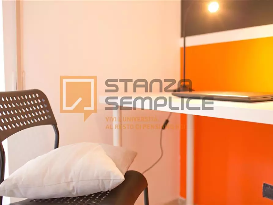 Immagine 2 di Stanza singola in affitto  in Via Piave, 15 a Varese