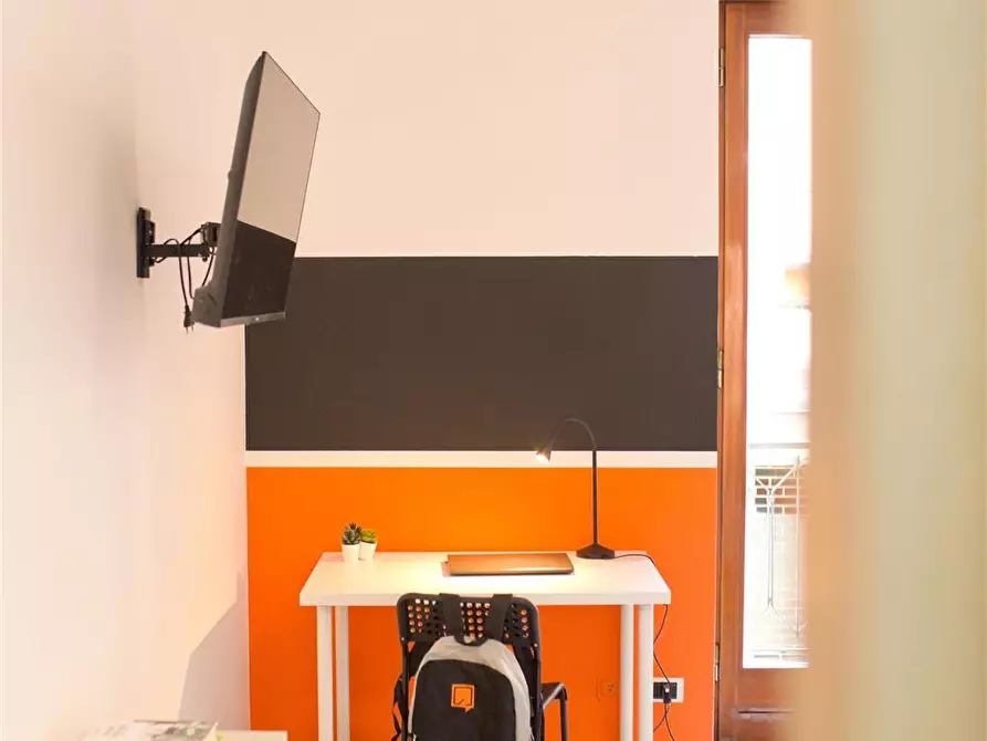 Immagine 2 di Stanza singola in affitto  in Via Piave, 15 a Varese