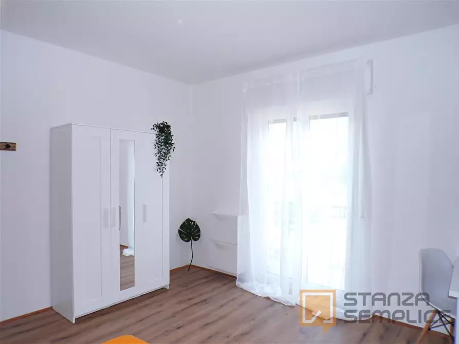 Immagine 5 di Stanza singola in affitto  in Via Edmund Mach, 6 a Trento