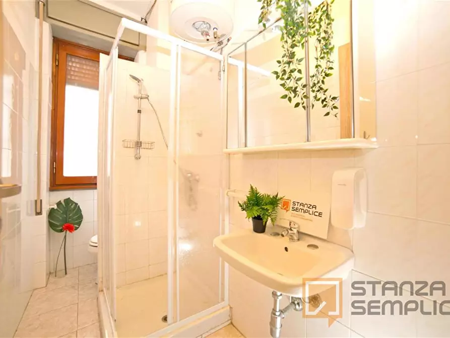 Immagine 15 di Stanza singola in affitto  in Via Piave, 15 a Varese