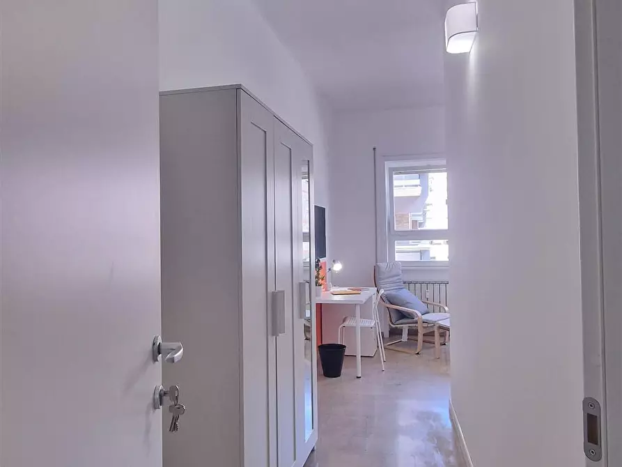 Immagine 5 di Stanza singola in affitto  in Lungotevere di Pietra Papa, 61  a Roma