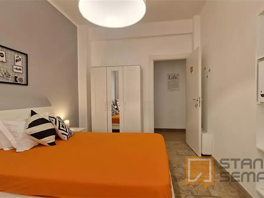 Immagine 1 di Stanza singola in affitto  in Lungotevere di Pietra Papa, 61  a Roma