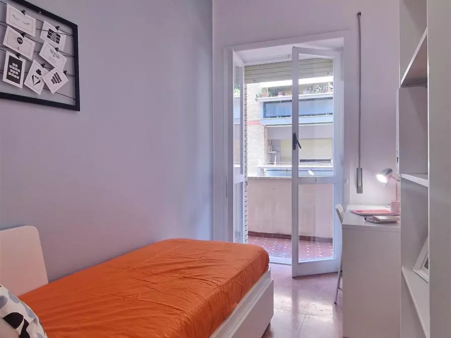 Immagine 7 di Stanza singola in affitto  in Via Lungotevere di Pietra Papa, 61  a Roma