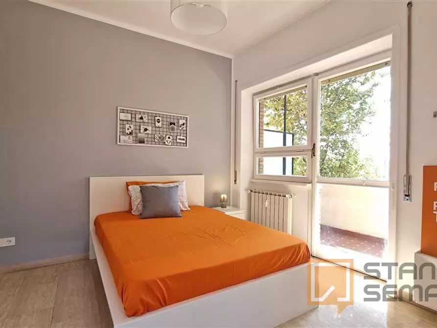 Immagine 3 di Stanza singola in affitto  in Via Lungotevere di Pietra Papa, 61  a Roma